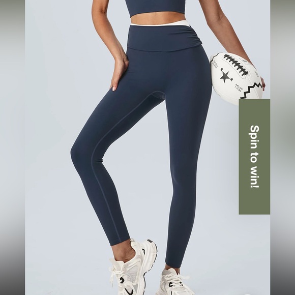 Berlook leggings and sports bra set - Picture 3 of 8